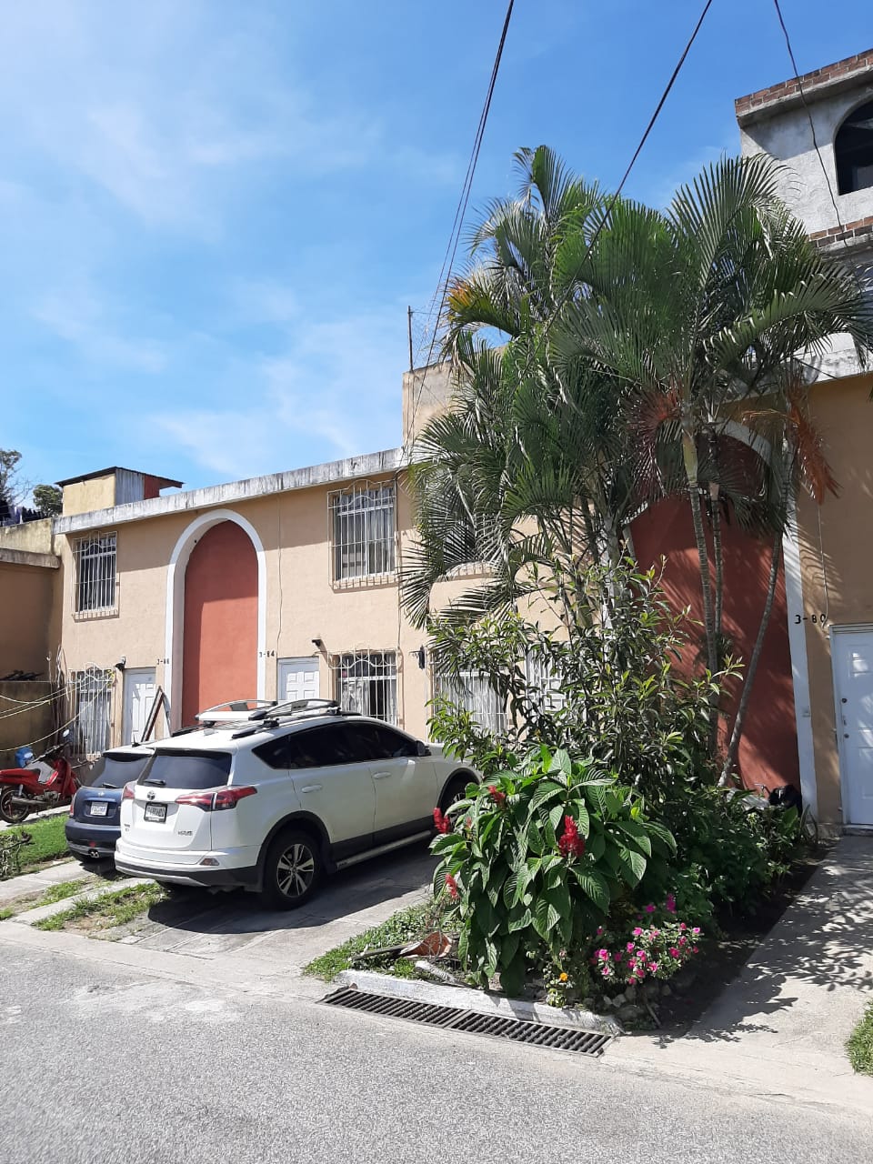 Venta de Casa o Casas, Terrenos, Propiedades, Apartamentos, Inmuebles en Guatemala, zona 11, zona 7, zona 2, zona 18, zona 16, Mixco, Carretera Al Salvador, Fraijanes, Santa Catarina Pinula, Antigua Guatemala, Villa Nueva, Villa Canales, San Miguel Petapa - Venta o Alquiler de Casas En Guatemala