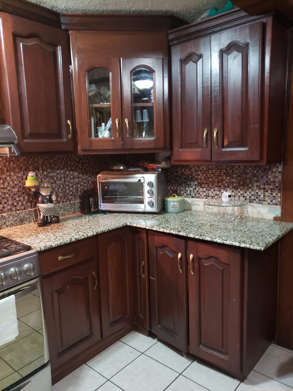 Venta de Casa o Casas, Terrenos, Propiedades, Apartamentos, Inmuebles en Guatemala, zona 11, zona 7, zona 2, zona 18, zona 16, Mixco, Carretera Al Salvador, Fraijanes, Santa Catarina Pinula, Antigua Guatemala, Villa Nueva, Villa Canales, San Miguel Petapa - Venta o Alquiler de Casas En Guatemala