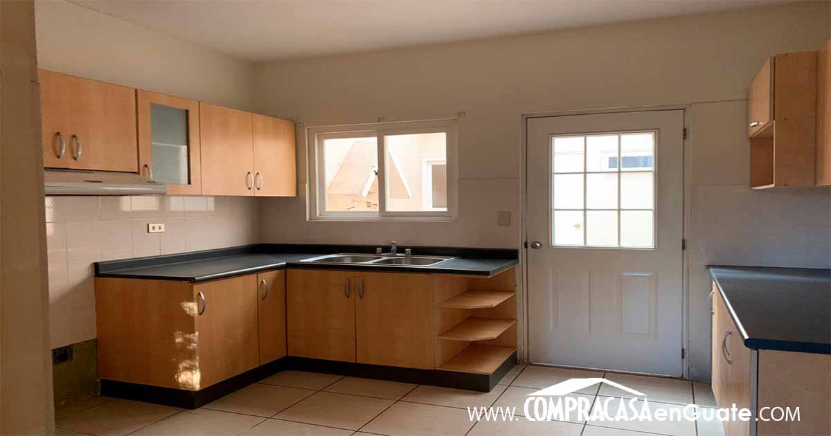 Venta de Casa o Casas, Terrenos, Propiedades, Apartamentos, Inmuebles en Guatemala, zona 11, zona 7, zona 2, zona 18, zona 16, Mixco, Carretera Al Salvador, Fraijanes, Santa Catarina Pinula, Antigua Guatemala, Villa Nueva, Villa Canales, San Miguel Petapa - Venta o Alquiler de Casas En Guatemala