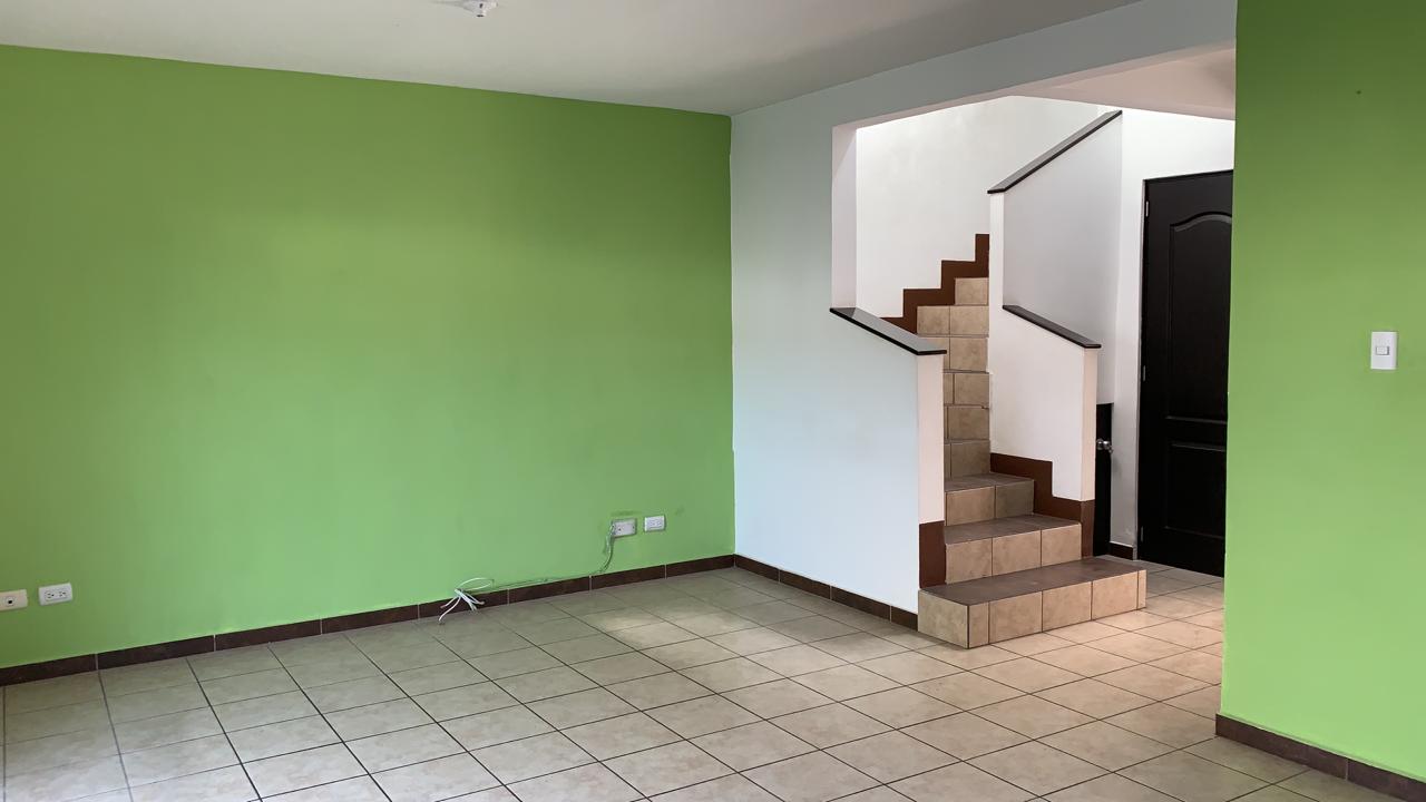 Venta de Casa o Casas, Terrenos, Propiedades, Apartamentos, Inmuebles en Guatemala, zona 11, zona 7, zona 2, zona 18, zona 16, Mixco, Carretera Al Salvador, Fraijanes, Santa Catarina Pinula, Antigua Guatemala, Villa Nueva, Villa Canales, San Miguel Petapa - Venta o Alquiler de Casas En Guatemala