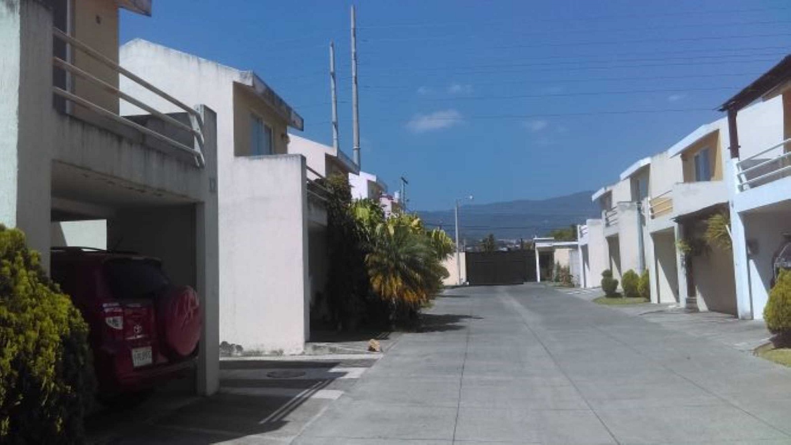 Venta de Casa o Casas, Terrenos, Propiedades, Apartamentos, Inmuebles en Guatemala, zona 11, zona 7, zona 2, zona 18, zona 16, Mixco, Carretera Al Salvador, Fraijanes, Santa Catarina Pinula, Antigua Guatemala, Villa Nueva, Villa Canales, San Miguel Petapa - Venta o Alquiler de Casas En Guatemala