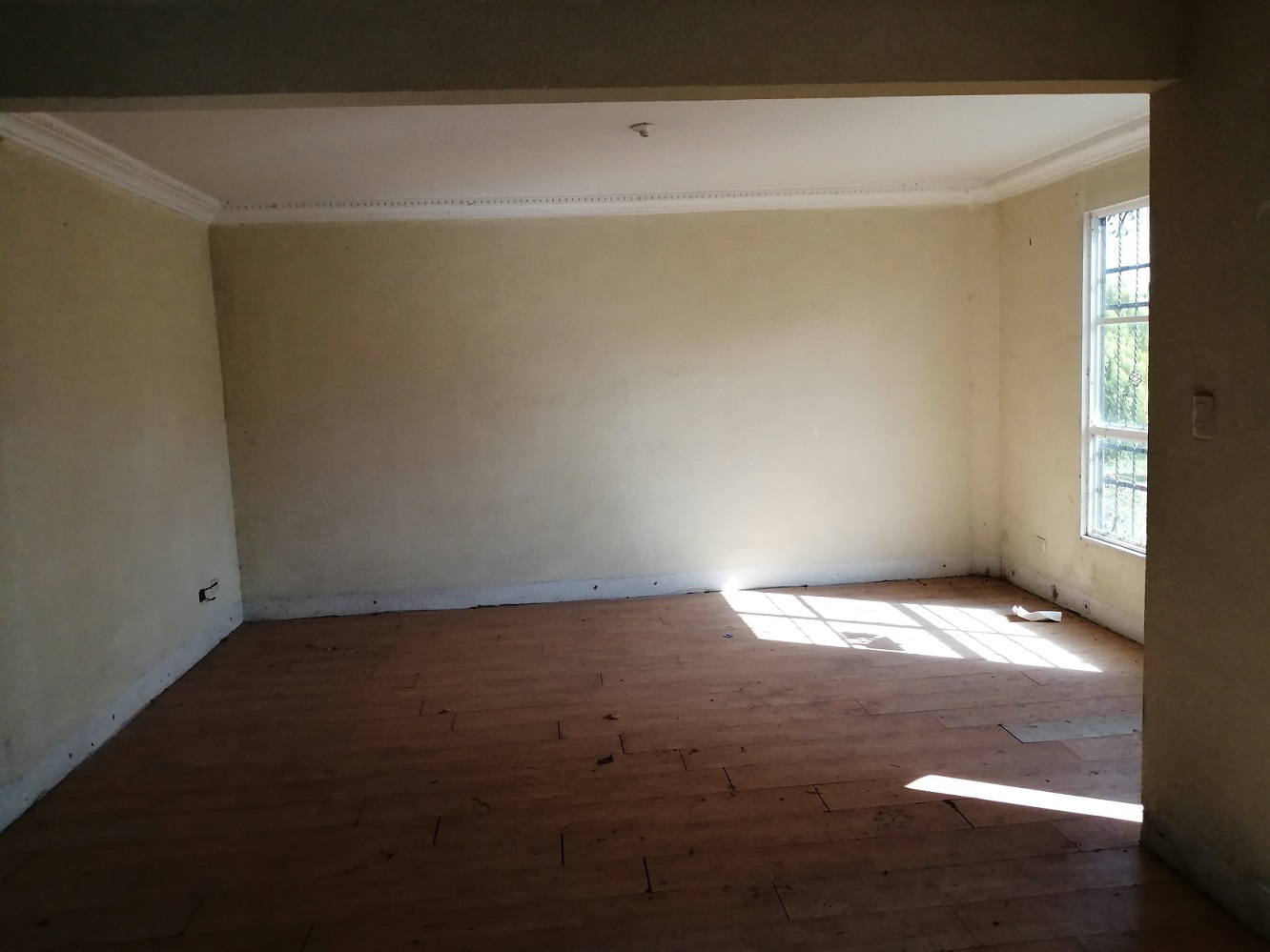 Venta de Casa o Casas, Terrenos, Propiedades, Apartamentos, Inmuebles en Guatemala, zona 11, zona 7, zona 2, zona 18, zona 16, Mixco, Carretera Al Salvador, Fraijanes, Santa Catarina Pinula, Antigua Guatemala, Villa Nueva, Villa Canales, San Miguel Petapa - Venta o Alquiler de Casas En Guatemala