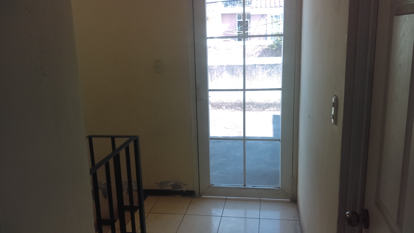 Venta de Casa o Casas, Terrenos, Propiedades, Apartamentos, Inmuebles en Guatemala, zona 11, zona 7, zona 2, zona 18, zona 16, Mixco, Carretera Al Salvador, Fraijanes, Santa Catarina Pinula, Antigua Guatemala, Villa Nueva, Villa Canales, San Miguel Petapa - Venta o Alquiler de Casas En Guatemala