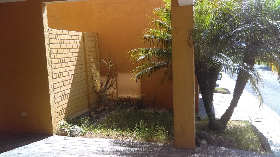 Venta de Casa o Casas, Terrenos, Propiedades, Apartamentos, Inmuebles en Guatemala, zona 11, zona 7, zona 2, zona 18, zona 16, Mixco, Carretera Al Salvador, Fraijanes, Santa Catarina Pinula, Antigua Guatemala, Villa Nueva, Villa Canales, San Miguel Petapa - Venta o Alquiler de Casas En Guatemala