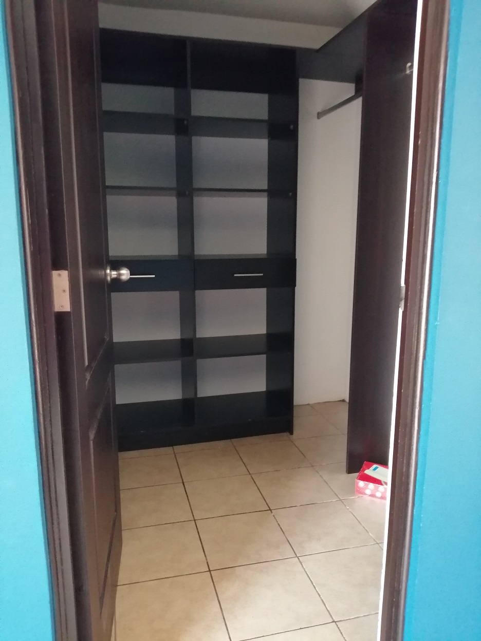 Venta de Casa o Casas, Terrenos, Propiedades, Apartamentos, Inmuebles en Guatemala, zona 11, zona 7, zona 2, zona 18, zona 16, Mixco, Carretera Al Salvador, Fraijanes, Santa Catarina Pinula, Antigua Guatemala, Villa Nueva, Villa Canales, San Miguel Petapa - Venta o Alquiler de Casas En Guatemala