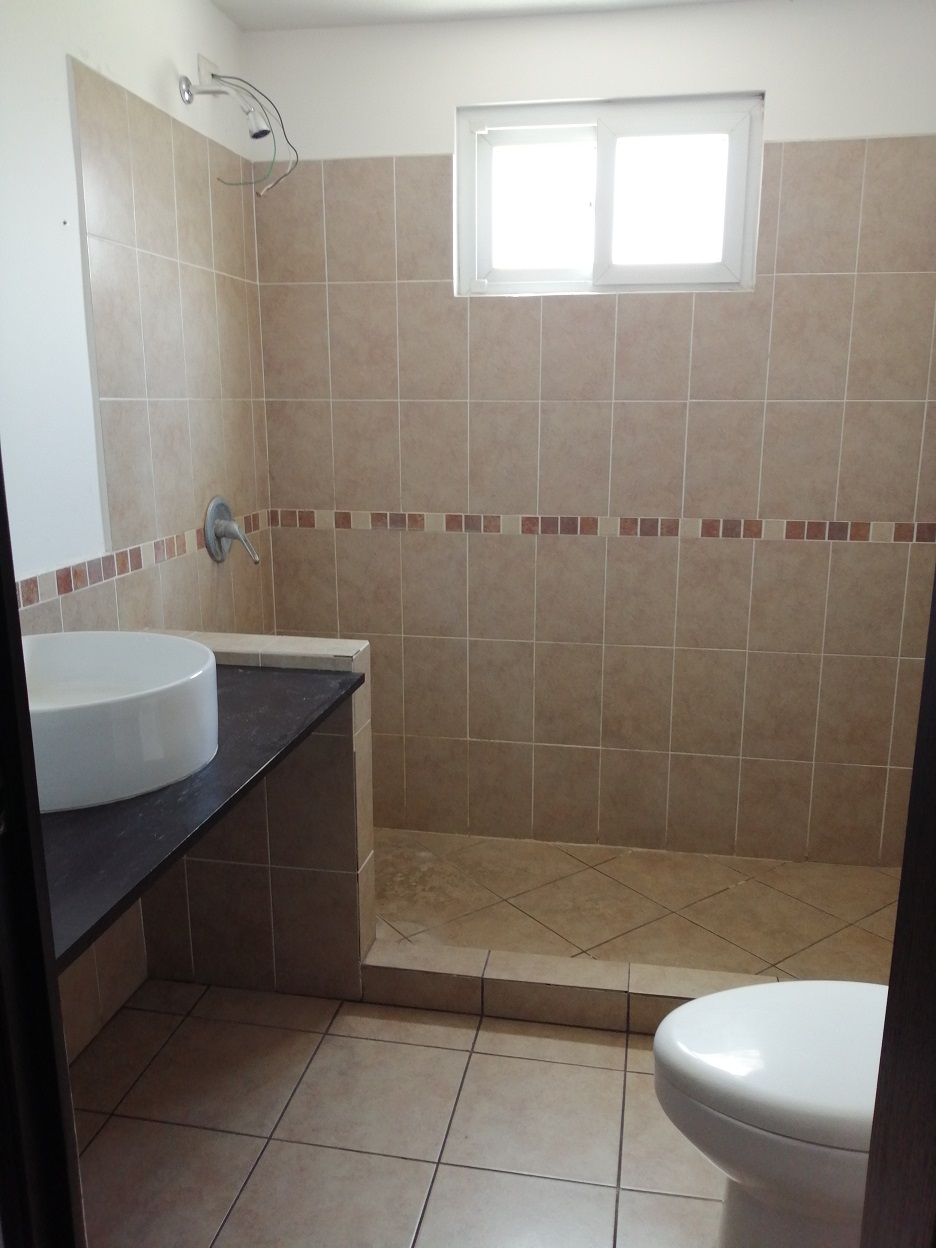 Venta de Casa o Casas, Terrenos, Propiedades, Apartamentos, Inmuebles en Guatemala, zona 11, zona 7, zona 2, zona 18, zona 16, Mixco, Carretera Al Salvador, Fraijanes, Santa Catarina Pinula, Antigua Guatemala, Villa Nueva, Villa Canales, San Miguel Petapa - Venta o Alquiler de Casas En Guatemala