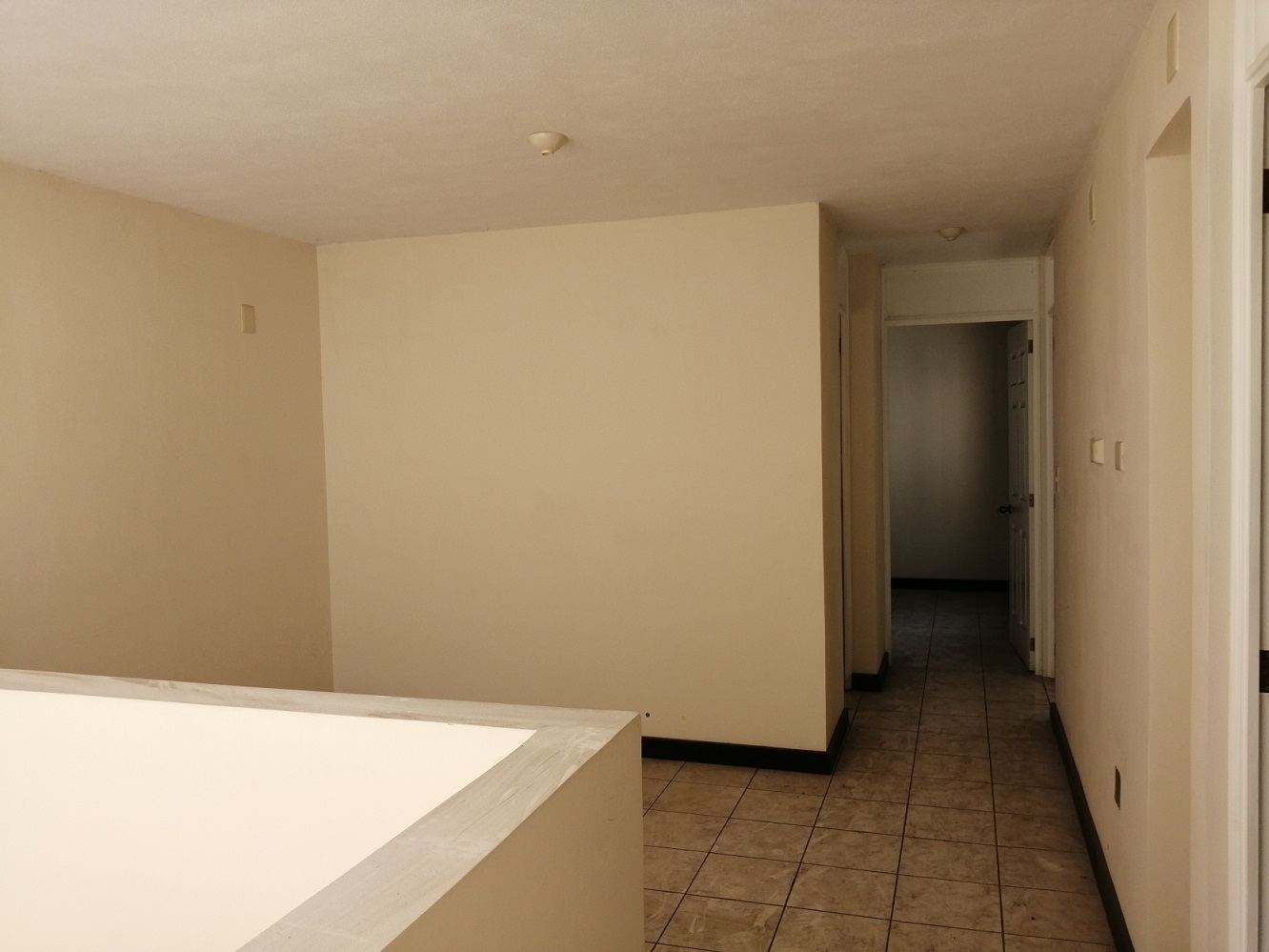 Venta de Casa o Casas, Terrenos, Propiedades, Apartamentos, Inmuebles en Guatemala, zona 11, zona 7, zona 2, zona 18, zona 16, Mixco, Carretera Al Salvador, Fraijanes, Santa Catarina Pinula, Antigua Guatemala, Villa Nueva, Villa Canales, San Miguel Petapa - Venta o Alquiler de Casas En Guatemala