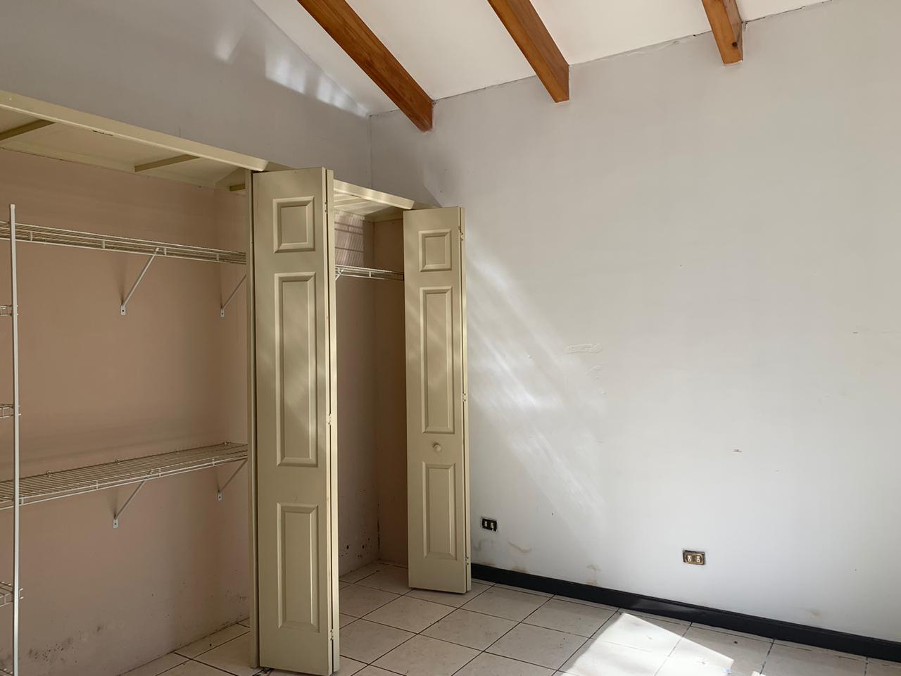 Venta de Casa o Casas, Terrenos, Propiedades, Apartamentos, Inmuebles en Guatemala, zona 11, zona 7, zona 2, zona 18, zona 16, Mixco, Carretera Al Salvador, Fraijanes, Santa Catarina Pinula, Antigua Guatemala, Villa Nueva, Villa Canales, San Miguel Petapa - Venta o Alquiler de Casas En Guatemala