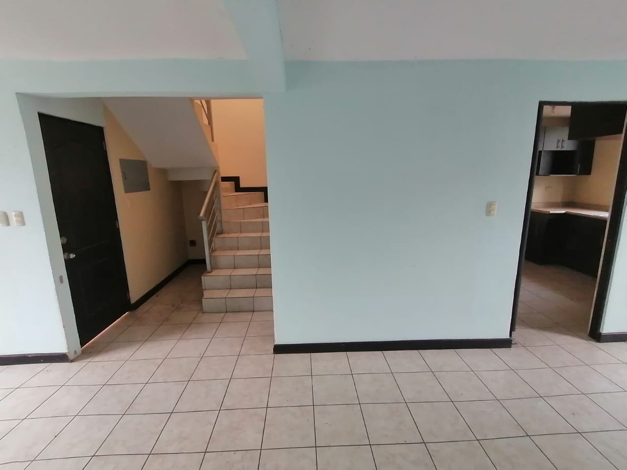 Venta de Casa o Casas, Terrenos, Propiedades, Apartamentos, Inmuebles en Guatemala, zona 11, zona 7, zona 2, zona 18, zona 16, Mixco, Carretera Al Salvador, Fraijanes, Santa Catarina Pinula, Antigua Guatemala, Villa Nueva, Villa Canales, San Miguel Petapa - Venta o Alquiler de Casas En Guatemala