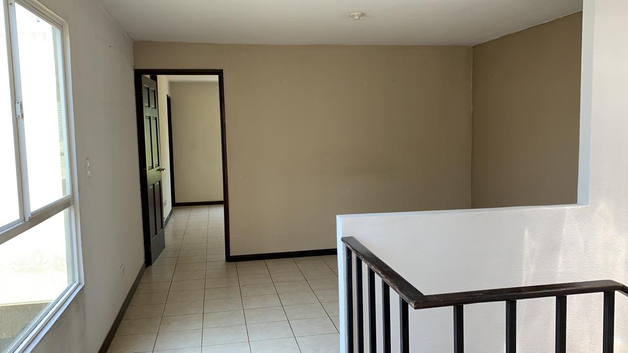 Venta de Casa o Casas, Terrenos, Propiedades, Apartamentos, Inmuebles en Guatemala, zona 11, zona 7, zona 2, zona 18, zona 16, Mixco, Carretera Al Salvador, Fraijanes, Santa Catarina Pinula, Antigua Guatemala, Villa Nueva, Villa Canales, San Miguel Petapa - Venta o Alquiler de Casas En Guatemala