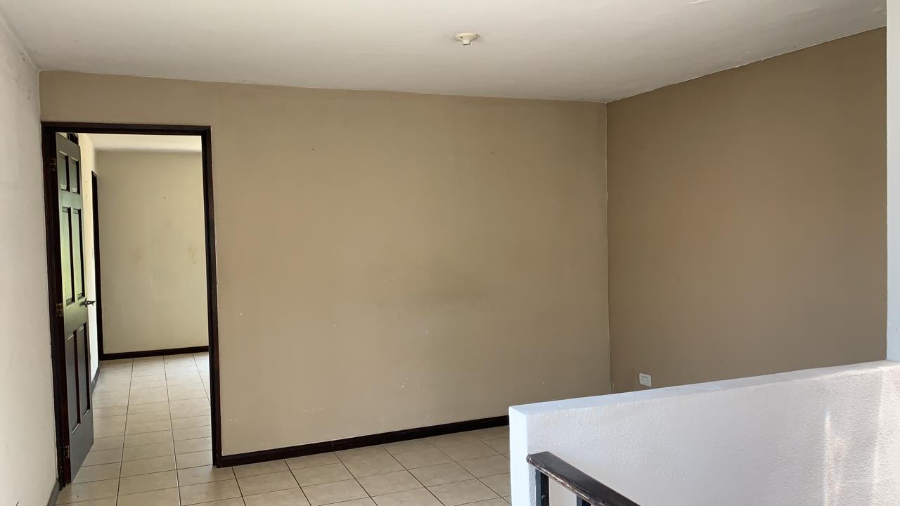 Venta de Casa o Casas, Terrenos, Propiedades, Apartamentos, Inmuebles en Guatemala, zona 11, zona 7, zona 2, zona 18, zona 16, Mixco, Carretera Al Salvador, Fraijanes, Santa Catarina Pinula, Antigua Guatemala, Villa Nueva, Villa Canales, San Miguel Petapa - Venta o Alquiler de Casas En Guatemala