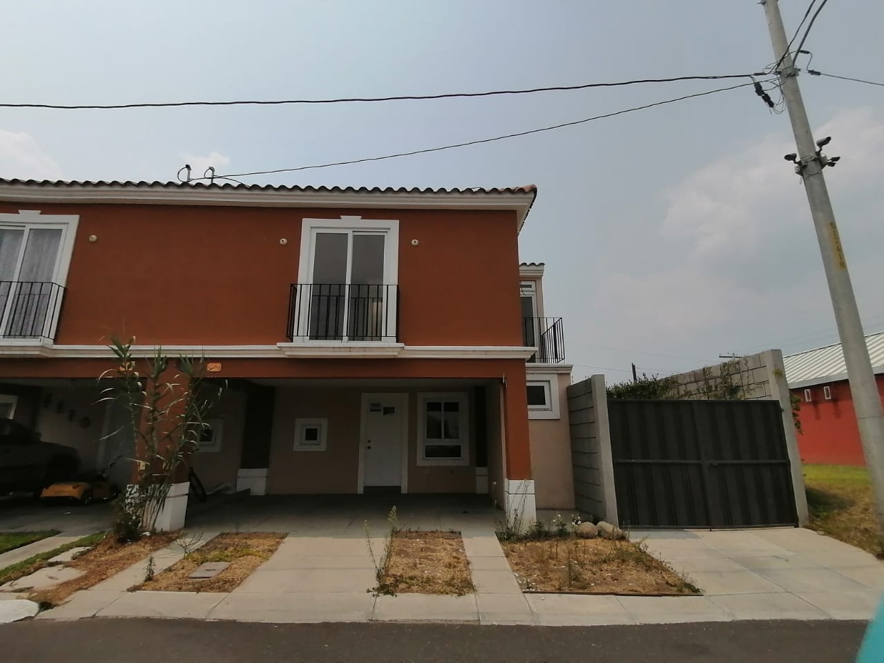 Venta de Casa o Casas, Terrenos, Propiedades, Apartamentos, Inmuebles en Guatemala, zona 11, zona 7, zona 2, zona 18, zona 16, Mixco, Carretera Al Salvador, Fraijanes, Santa Catarina Pinula, Antigua Guatemala, Villa Nueva, Villa Canales, San Miguel Petapa - Venta o Alquiler de Casas En Guatemala