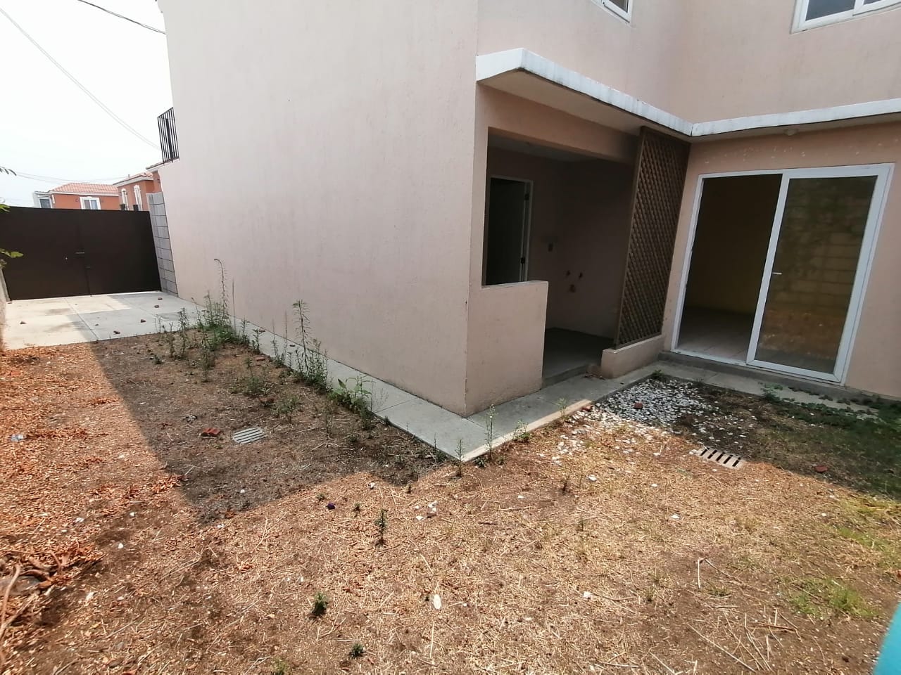 Venta de Casa o Casas, Terrenos, Propiedades, Apartamentos, Inmuebles en Guatemala, zona 11, zona 7, zona 2, zona 18, zona 16, Mixco, Carretera Al Salvador, Fraijanes, Santa Catarina Pinula, Antigua Guatemala, Villa Nueva, Villa Canales, San Miguel Petapa - Venta o Alquiler de Casas En Guatemala