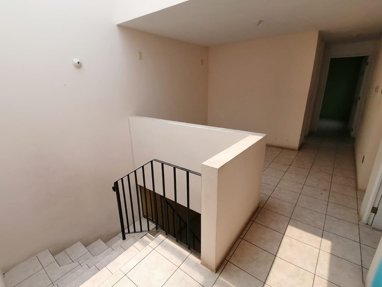 Venta de Casa o Casas, Terrenos, Propiedades, Apartamentos, Inmuebles en Guatemala, zona 11, zona 7, zona 2, zona 18, zona 16, Mixco, Carretera Al Salvador, Fraijanes, Santa Catarina Pinula, Antigua Guatemala, Villa Nueva, Villa Canales, San Miguel Petapa - Venta o Alquiler de Casas En Guatemala