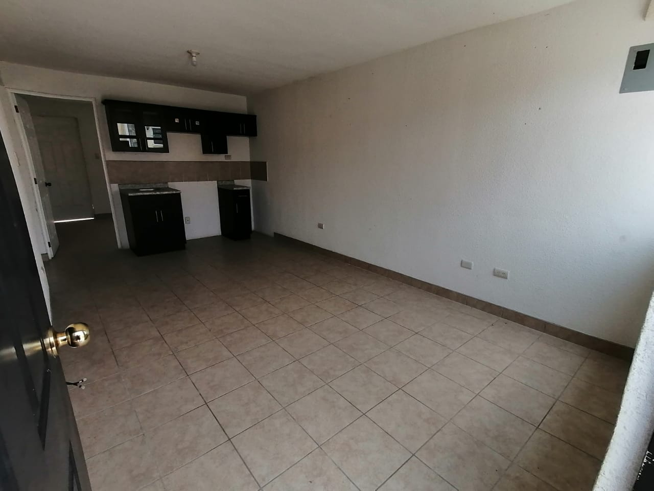 Venta de Casa o Casas, Terrenos, Propiedades, Apartamentos, Inmuebles en Guatemala, zona 11, zona 7, zona 2, zona 18, zona 16, Mixco, Carretera Al Salvador, Fraijanes, Santa Catarina Pinula, Antigua Guatemala, Villa Nueva, Villa Canales, San Miguel Petapa - Venta o Alquiler de Casas En Guatemala