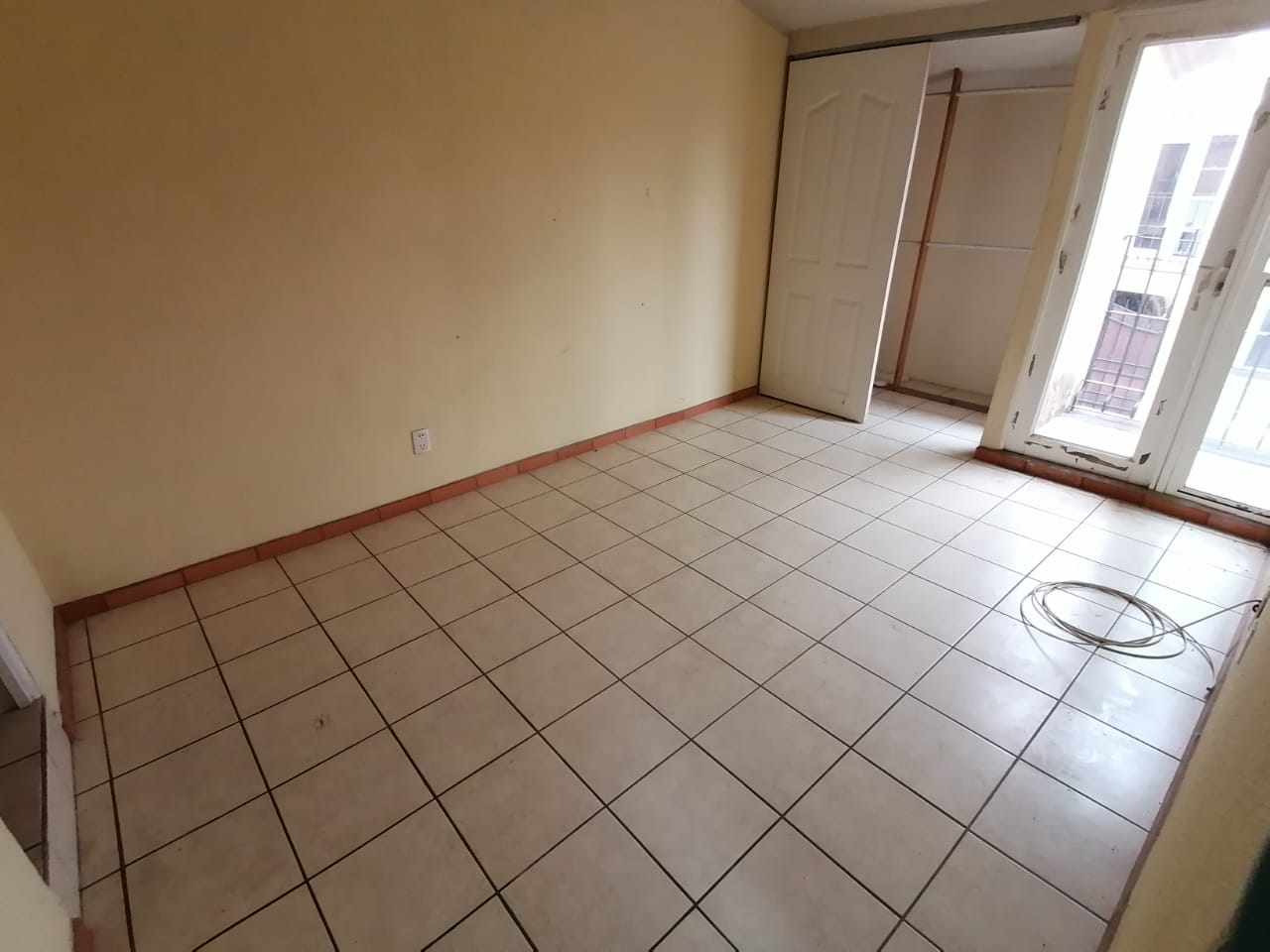 Venta de Casa o Casas, Terrenos, Propiedades, Apartamentos, Inmuebles en Guatemala, zona 11, zona 7, zona 2, zona 18, zona 16, Mixco, Carretera Al Salvador, Fraijanes, Santa Catarina Pinula, Antigua Guatemala, Villa Nueva, Villa Canales, San Miguel Petapa - Venta o Alquiler de Casas En Guatemala