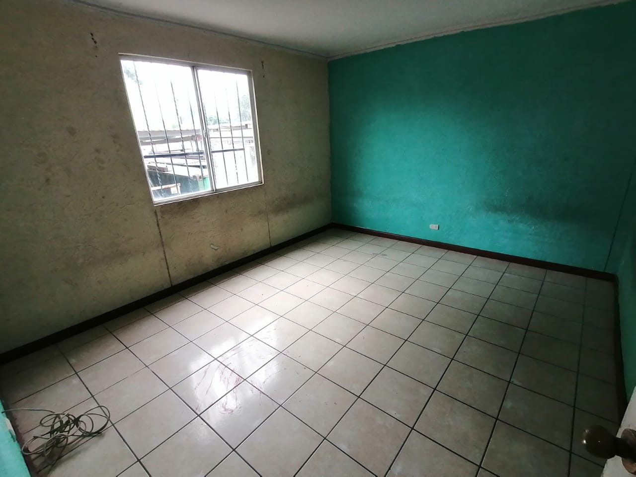 Venta de Casa o Casas, Terrenos, Propiedades, Apartamentos, Inmuebles en Guatemala, zona 11, zona 7, zona 2, zona 18, zona 16, Mixco, Carretera Al Salvador, Fraijanes, Santa Catarina Pinula, Antigua Guatemala, Villa Nueva, Villa Canales, San Miguel Petapa - Venta o Alquiler de Casas En Guatemala