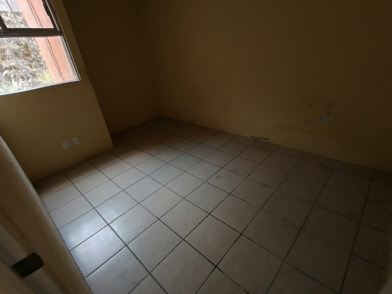 Venta de Casa o Casas, Terrenos, Propiedades, Apartamentos, Inmuebles en Guatemala, zona 11, zona 7, zona 2, zona 18, zona 16, Mixco, Carretera Al Salvador, Fraijanes, Santa Catarina Pinula, Antigua Guatemala, Villa Nueva, Villa Canales, San Miguel Petapa - Venta o Alquiler de Casas En Guatemala