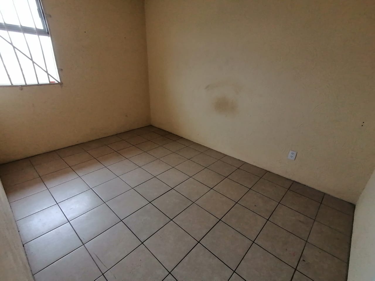 Venta de Casa o Casas, Terrenos, Propiedades, Apartamentos, Inmuebles en Guatemala, zona 11, zona 7, zona 2, zona 18, zona 16, Mixco, Carretera Al Salvador, Fraijanes, Santa Catarina Pinula, Antigua Guatemala, Villa Nueva, Villa Canales, San Miguel Petapa - Venta o Alquiler de Casas En Guatemala