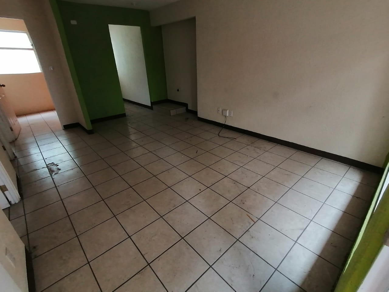 Venta de Casa o Casas, Terrenos, Propiedades, Apartamentos, Inmuebles en Guatemala, zona 11, zona 7, zona 2, zona 18, zona 16, Mixco, Carretera Al Salvador, Fraijanes, Santa Catarina Pinula, Antigua Guatemala, Villa Nueva, Villa Canales, San Miguel Petapa - Venta o Alquiler de Casas En Guatemala