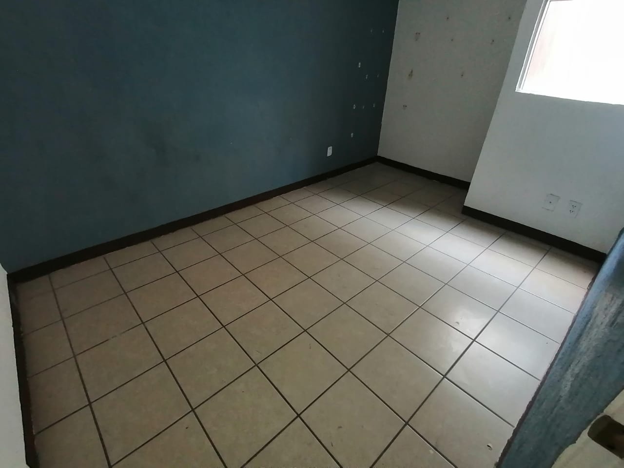 Venta de Casa o Casas, Terrenos, Propiedades, Apartamentos, Inmuebles en Guatemala, zona 11, zona 7, zona 2, zona 18, zona 16, Mixco, Carretera Al Salvador, Fraijanes, Santa Catarina Pinula, Antigua Guatemala, Villa Nueva, Villa Canales, San Miguel Petapa - Venta o Alquiler de Casas En Guatemala