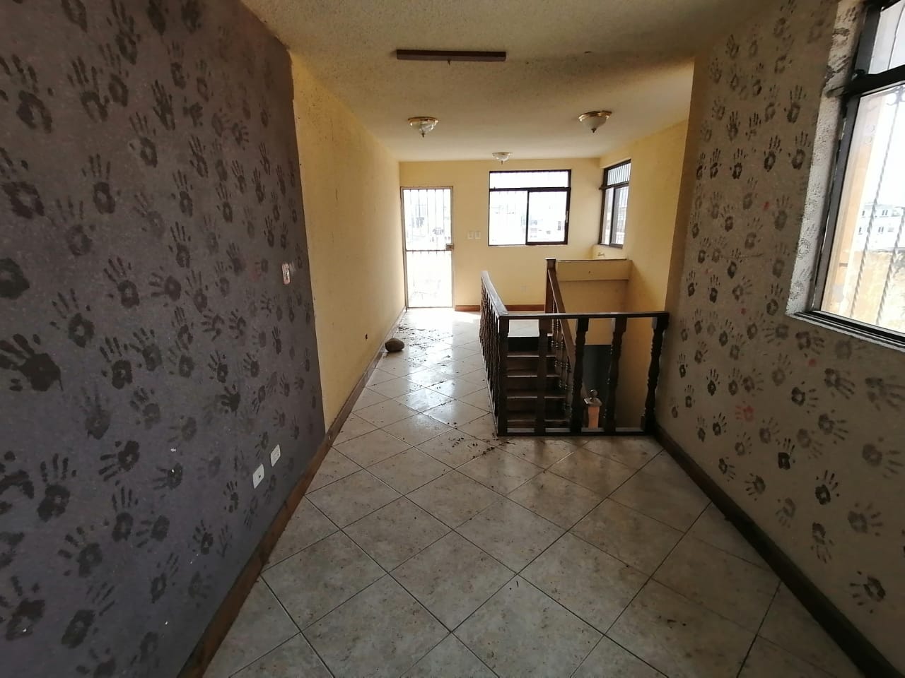 Venta de Casa o Casas, Terrenos, Propiedades, Apartamentos, Inmuebles en Guatemala, zona 11, zona 7, zona 2, zona 18, zona 16, Mixco, Carretera Al Salvador, Fraijanes, Santa Catarina Pinula, Antigua Guatemala, Villa Nueva, Villa Canales, San Miguel Petapa - Venta o Alquiler de Casas En Guatemala