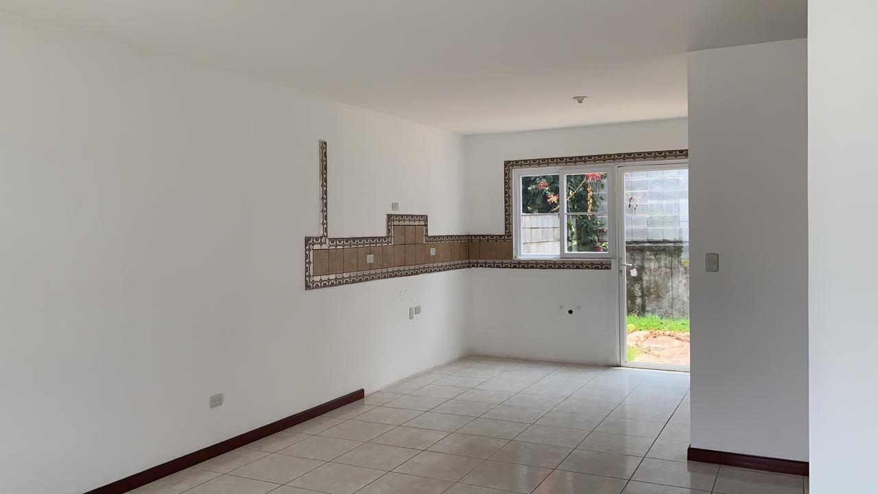 Venta de Casa o Casas, Terrenos, Propiedades, Apartamentos, Inmuebles en Guatemala, zona 11, zona 7, zona 2, zona 18, zona 16, Mixco, Carretera Al Salvador, Fraijanes, Santa Catarina Pinula, Antigua Guatemala, Villa Nueva, Villa Canales, San Miguel Petapa - Venta o Alquiler de Casas En Guatemala