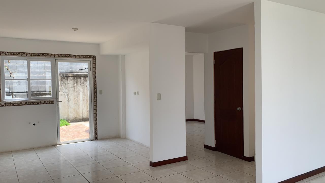 Venta de Casa o Casas, Terrenos, Propiedades, Apartamentos, Inmuebles en Guatemala, zona 11, zona 7, zona 2, zona 18, zona 16, Mixco, Carretera Al Salvador, Fraijanes, Santa Catarina Pinula, Antigua Guatemala, Villa Nueva, Villa Canales, San Miguel Petapa - Venta o Alquiler de Casas En Guatemala