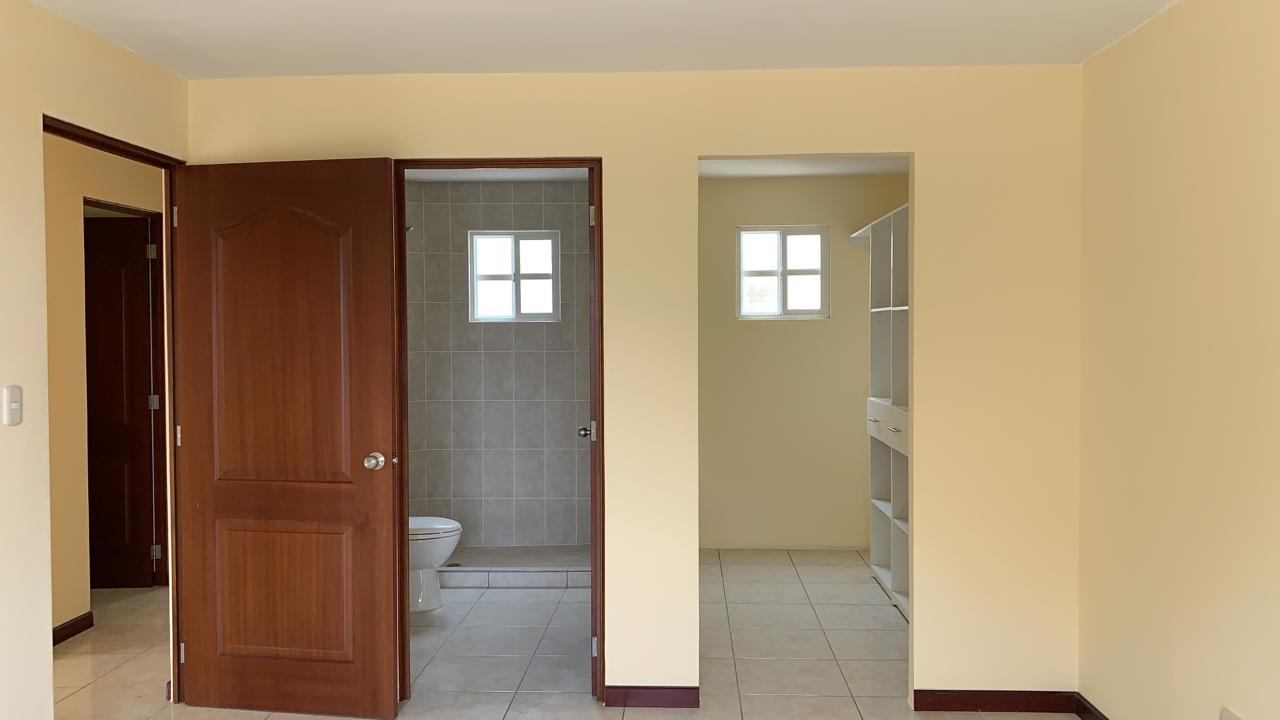 Venta de Casa o Casas, Terrenos, Propiedades, Apartamentos, Inmuebles en Guatemala, zona 11, zona 7, zona 2, zona 18, zona 16, Mixco, Carretera Al Salvador, Fraijanes, Santa Catarina Pinula, Antigua Guatemala, Villa Nueva, Villa Canales, San Miguel Petapa - Venta o Alquiler de Casas En Guatemala