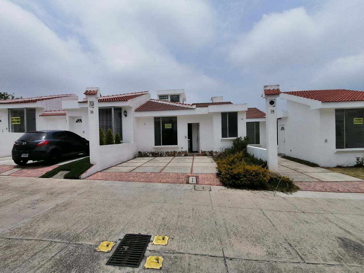 Venta de Casa o Casas, Terrenos, Propiedades, Apartamentos, Inmuebles en Guatemala, zona 11, zona 7, zona 2, zona 18, zona 16, Mixco, Carretera Al Salvador, Fraijanes, Santa Catarina Pinula, Antigua Guatemala, Villa Nueva, Villa Canales, San Miguel Petapa - Venta o Alquiler de Casas En Guatemala