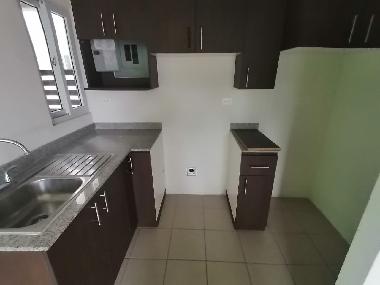 Venta de Casa o Casas, Terrenos, Propiedades, Apartamentos, Inmuebles en Guatemala, zona 11, zona 7, zona 2, zona 18, zona 16, Mixco, Carretera Al Salvador, Fraijanes, Santa Catarina Pinula, Antigua Guatemala, Villa Nueva, Villa Canales, San Miguel Petapa - Venta o Alquiler de Casas En Guatemala