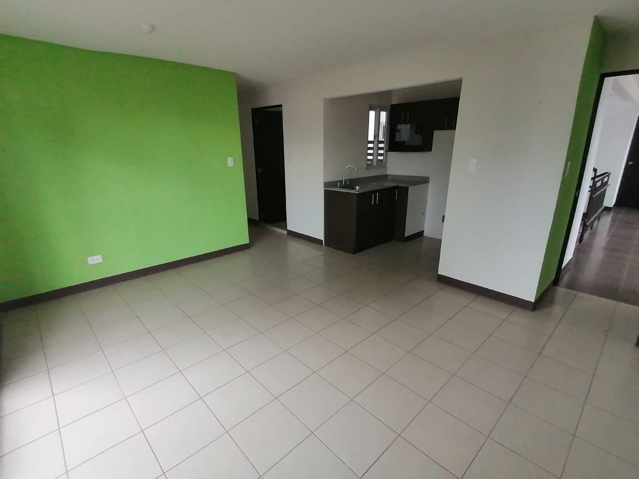 Venta de Casa o Casas, Terrenos, Propiedades, Apartamentos, Inmuebles en Guatemala, zona 11, zona 7, zona 2, zona 18, zona 16, Mixco, Carretera Al Salvador, Fraijanes, Santa Catarina Pinula, Antigua Guatemala, Villa Nueva, Villa Canales, San Miguel Petapa - Venta o Alquiler de Casas En Guatemala