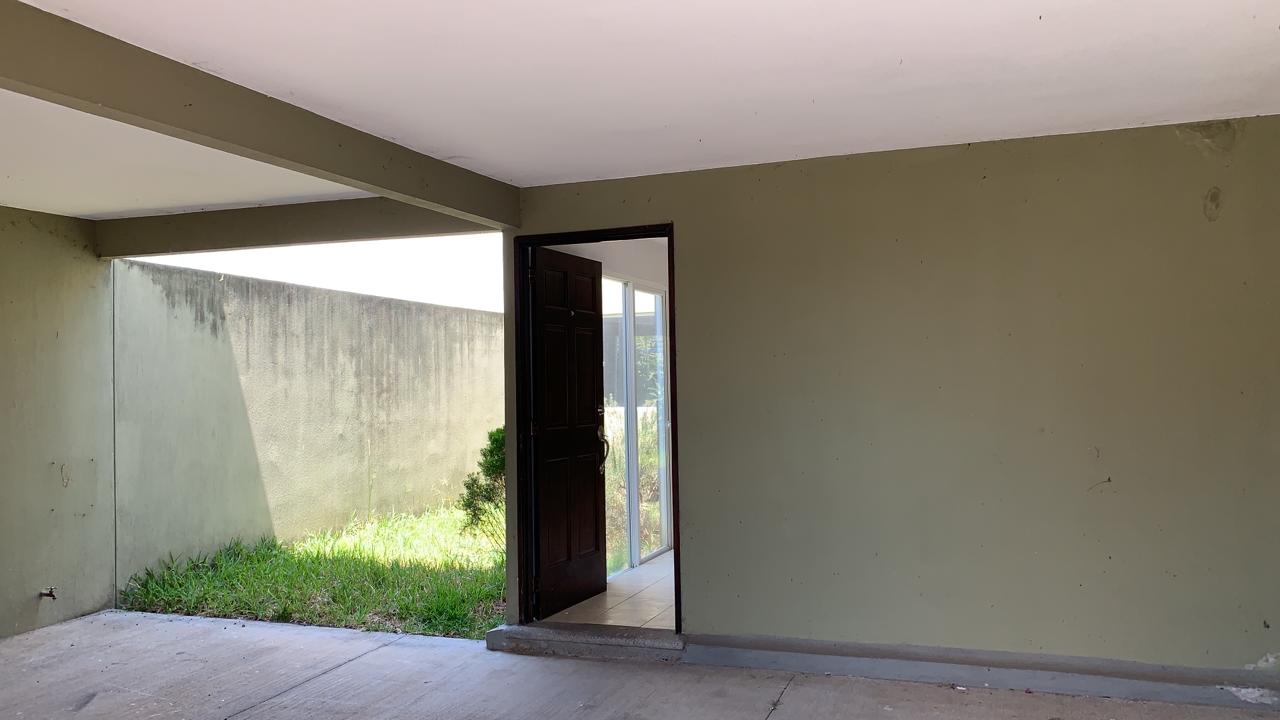 Venta de Casa o Casas, Terrenos, Propiedades, Apartamentos, Inmuebles en Guatemala, zona 11, zona 7, zona 2, zona 18, zona 16, Mixco, Carretera Al Salvador, Fraijanes, Santa Catarina Pinula, Antigua Guatemala, Villa Nueva, Villa Canales, San Miguel Petapa - Venta o Alquiler de Casas En Guatemala