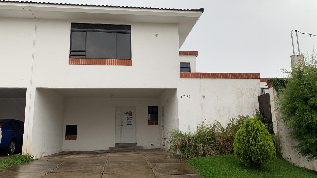 Venta de Casa o Casas, Terrenos, Propiedades, Apartamentos, Inmuebles en Guatemala, zona 11, zona 7, zona 2, zona 18, zona 16, Mixco, Carretera Al Salvador, Fraijanes, Santa Catarina Pinula, Antigua Guatemala, Villa Nueva, Villa Canales, San Miguel Petapa - Venta o Alquiler de Casas En Guatemala