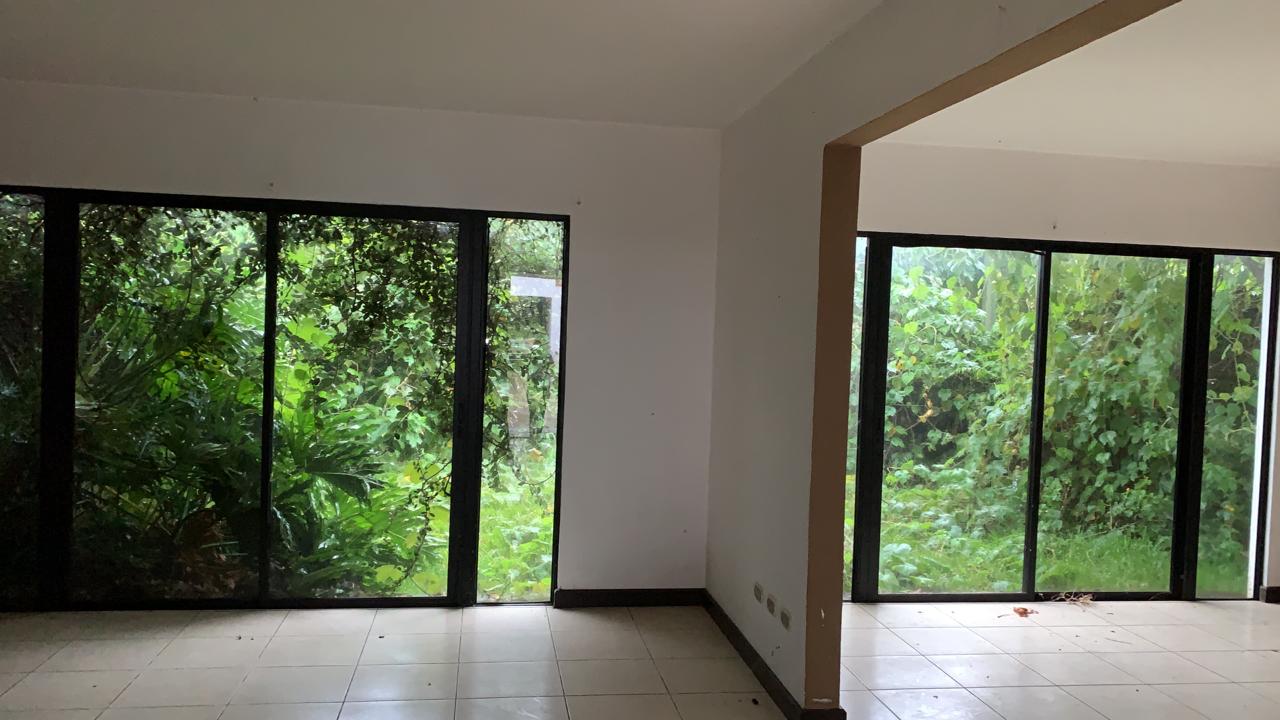 Venta de Casa o Casas, Terrenos, Propiedades, Apartamentos, Inmuebles en Guatemala, zona 11, zona 7, zona 2, zona 18, zona 16, Mixco, Carretera Al Salvador, Fraijanes, Santa Catarina Pinula, Antigua Guatemala, Villa Nueva, Villa Canales, San Miguel Petapa - Venta o Alquiler de Casas En Guatemala