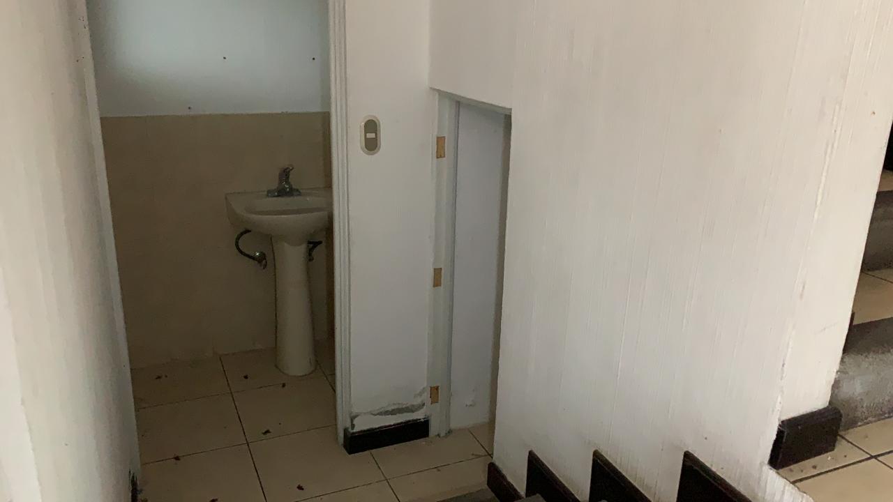 Venta de Casa o Casas, Terrenos, Propiedades, Apartamentos, Inmuebles en Guatemala, zona 11, zona 7, zona 2, zona 18, zona 16, Mixco, Carretera Al Salvador, Fraijanes, Santa Catarina Pinula, Antigua Guatemala, Villa Nueva, Villa Canales, San Miguel Petapa - Venta o Alquiler de Casas En Guatemala