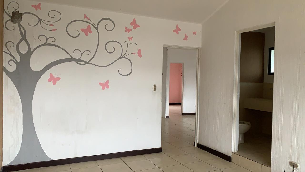 Venta de Casa o Casas, Terrenos, Propiedades, Apartamentos, Inmuebles en Guatemala, zona 11, zona 7, zona 2, zona 18, zona 16, Mixco, Carretera Al Salvador, Fraijanes, Santa Catarina Pinula, Antigua Guatemala, Villa Nueva, Villa Canales, San Miguel Petapa - Venta o Alquiler de Casas En Guatemala