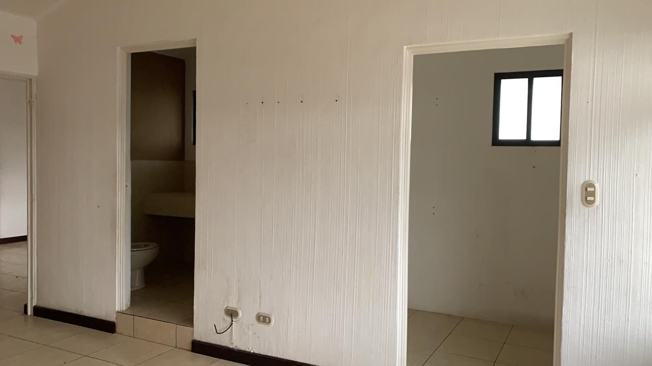 Venta de Casa o Casas, Terrenos, Propiedades, Apartamentos, Inmuebles en Guatemala, zona 11, zona 7, zona 2, zona 18, zona 16, Mixco, Carretera Al Salvador, Fraijanes, Santa Catarina Pinula, Antigua Guatemala, Villa Nueva, Villa Canales, San Miguel Petapa - Venta o Alquiler de Casas En Guatemala