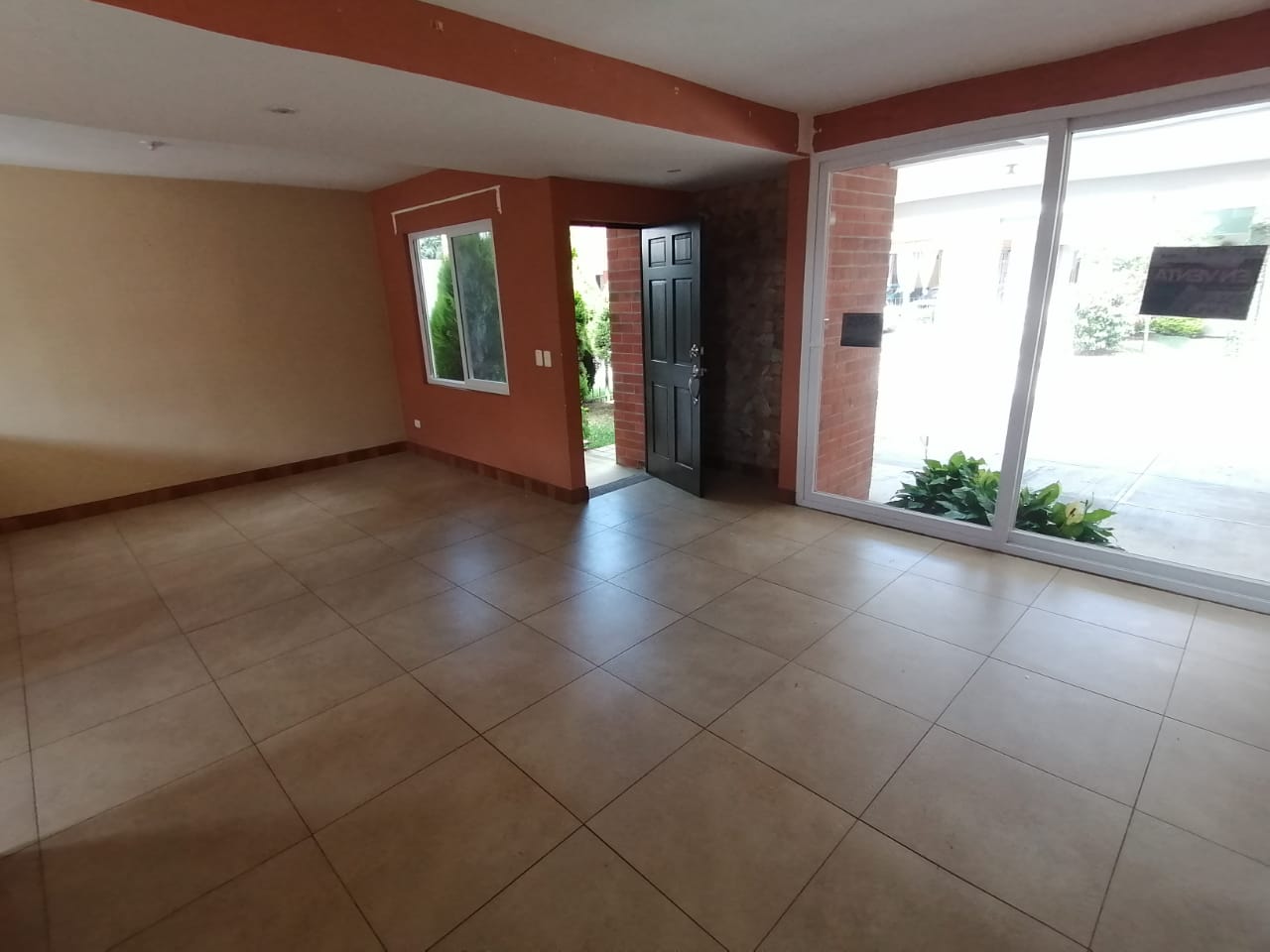 Venta de Casa o Casas, Terrenos, Propiedades, Apartamentos, Inmuebles en Guatemala, zona 11, zona 7, zona 2, zona 18, zona 16, Mixco, Carretera Al Salvador, Fraijanes, Santa Catarina Pinula, Antigua Guatemala, Villa Nueva, Villa Canales, San Miguel Petapa - Venta o Alquiler de Casas En Guatemala