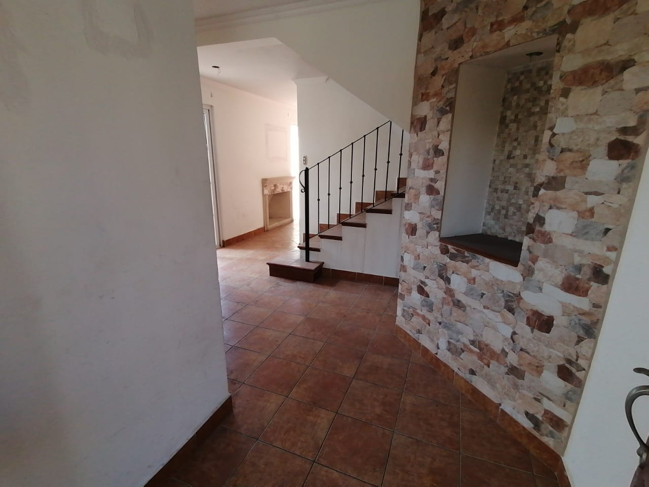 Venta de Casa o Casas, Terrenos, Propiedades, Apartamentos, Inmuebles en Guatemala, zona 11, zona 7, zona 2, zona 18, zona 16, Mixco, Carretera Al Salvador, Fraijanes, Santa Catarina Pinula, Antigua Guatemala, Villa Nueva, Villa Canales, San Miguel Petapa - Venta o Alquiler de Casas En Guatemala