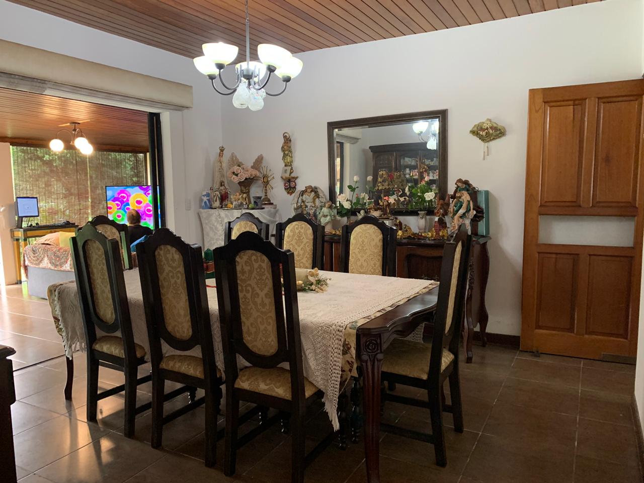 Venta de Casa o Casas, Terrenos, Propiedades, Apartamentos, Inmuebles en Guatemala, zona 11, zona 7, zona 2, zona 18, zona 16, Mixco, Carretera Al Salvador, Fraijanes, Santa Catarina Pinula, Antigua Guatemala, Villa Nueva, Villa Canales, San Miguel Petapa - Venta o Alquiler de Casas En Guatemala