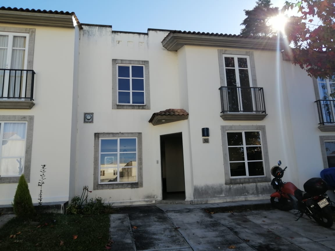 Venta de Casa o Casas, Terrenos, Propiedades, Apartamentos, Inmuebles en Guatemala, zona 11, zona 7, zona 2, zona 18, zona 16, Mixco, Carretera Al Salvador, Fraijanes, Santa Catarina Pinula, Antigua Guatemala, Villa Nueva, Villa Canales, San Miguel Petapa - Venta o Alquiler de Casas En Guatemala