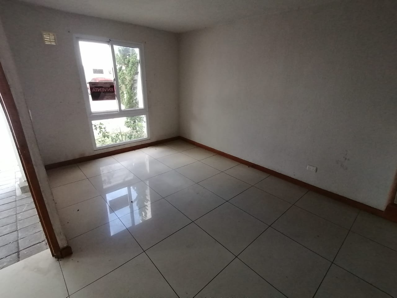 Venta de Casa o Casas, Terrenos, Propiedades, Apartamentos, Inmuebles en Guatemala, zona 11, zona 7, zona 2, zona 18, zona 16, Mixco, Carretera Al Salvador, Fraijanes, Santa Catarina Pinula, Antigua Guatemala, Villa Nueva, Villa Canales, San Miguel Petapa - Venta o Alquiler de Casas En Guatemala