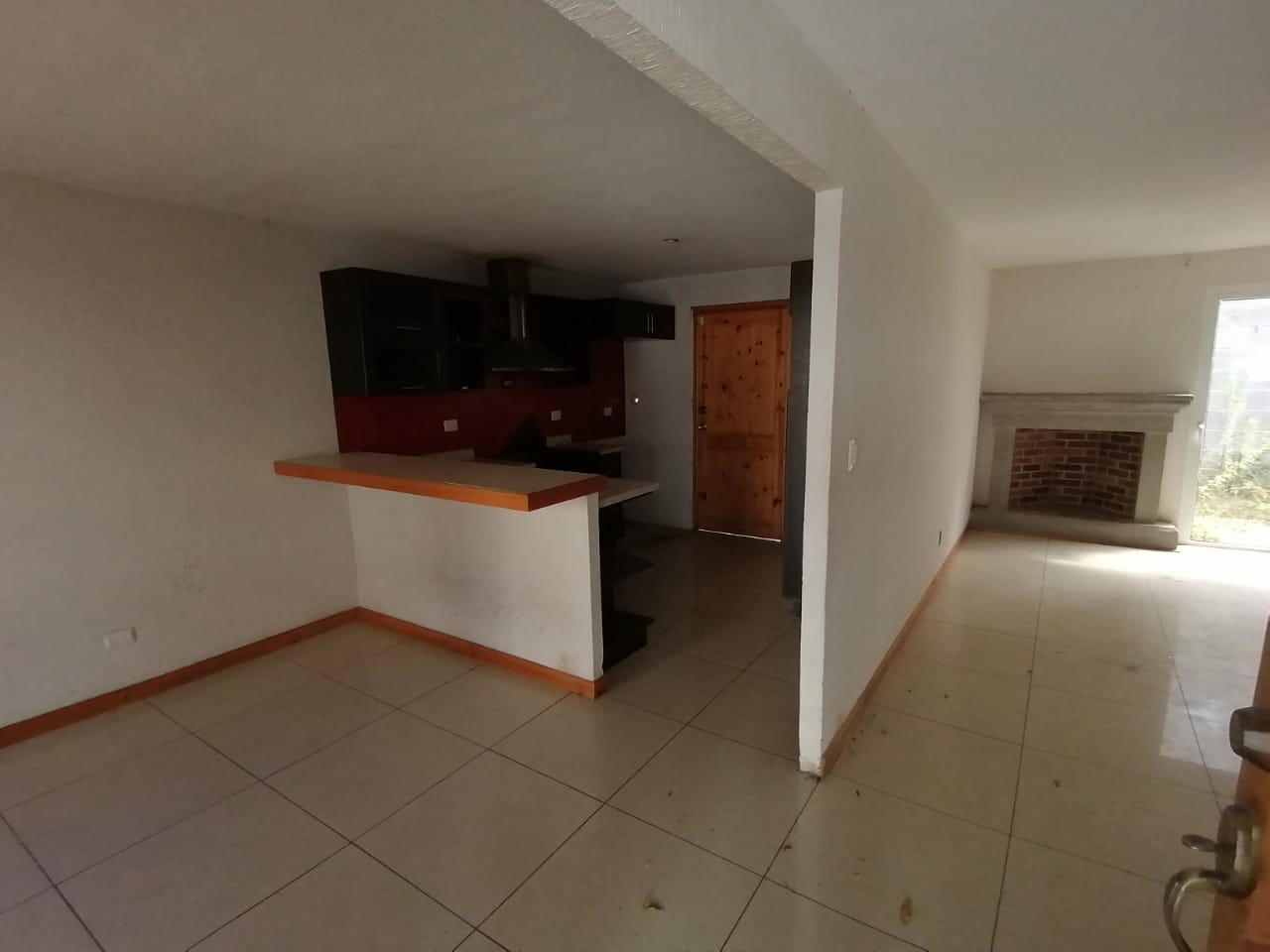 Venta de Casa o Casas, Terrenos, Propiedades, Apartamentos, Inmuebles en Guatemala, zona 11, zona 7, zona 2, zona 18, zona 16, Mixco, Carretera Al Salvador, Fraijanes, Santa Catarina Pinula, Antigua Guatemala, Villa Nueva, Villa Canales, San Miguel Petapa - Venta o Alquiler de Casas En Guatemala