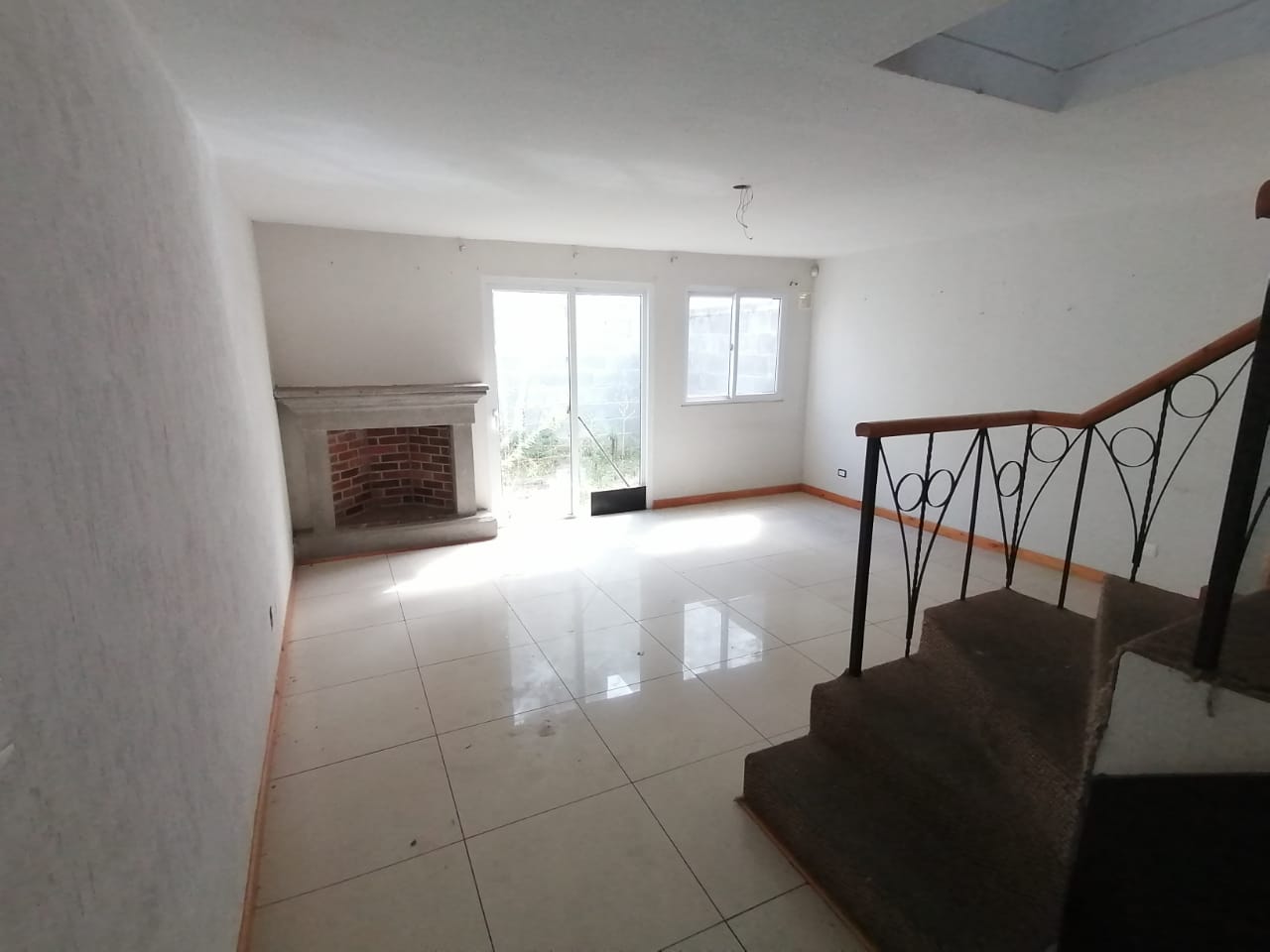 Venta de Casa o Casas, Terrenos, Propiedades, Apartamentos, Inmuebles en Guatemala, zona 11, zona 7, zona 2, zona 18, zona 16, Mixco, Carretera Al Salvador, Fraijanes, Santa Catarina Pinula, Antigua Guatemala, Villa Nueva, Villa Canales, San Miguel Petapa - Venta o Alquiler de Casas En Guatemala