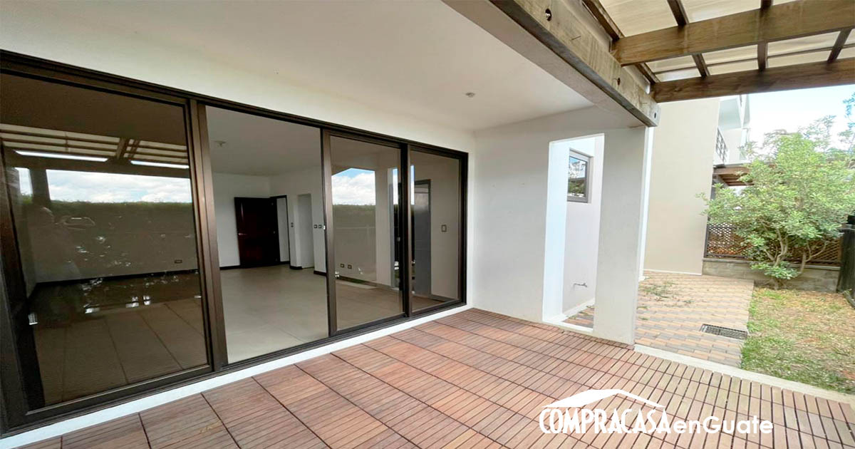 Venta de Casa o Casas, Terrenos, Propiedades, Apartamentos, Inmuebles en Guatemala, zona 11, zona 7, zona 2, zona 18, zona 16, Mixco, Carretera Al Salvador, Fraijanes, Santa Catarina Pinula, Antigua Guatemala, Villa Nueva, Villa Canales, San Miguel Petapa - Venta o Alquiler de Casas En Guatemala