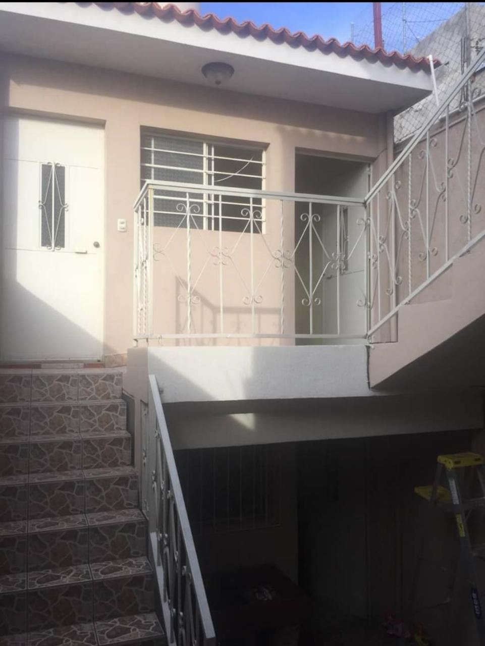 Venta de Casa o Casas, Terrenos, Propiedades, Apartamentos, Inmuebles en Guatemala, zona 11, zona 7, zona 2, zona 18, zona 16, Mixco, Carretera Al Salvador, Fraijanes, Santa Catarina Pinula, Antigua Guatemala, Villa Nueva, Villa Canales, San Miguel Petapa - Venta o Alquiler de Casas En Guatemala