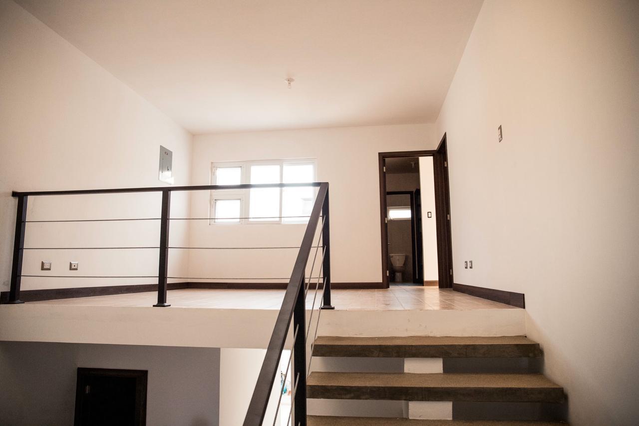 Venta de Casa o Casas, Terrenos, Propiedades, Apartamentos, Inmuebles en Guatemala, zona 11, zona 7, zona 2, zona 18, zona 16, Mixco, Carretera Al Salvador, Fraijanes, Santa Catarina Pinula, Antigua Guatemala, Villa Nueva, Villa Canales, San Miguel Petapa - Venta o Alquiler de Casas En Guatemala