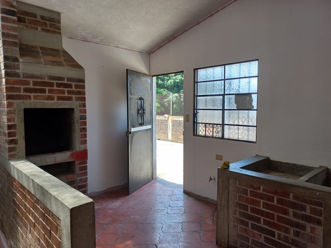 Venta de Casa o Casas, Terrenos, Propiedades, Apartamentos, Inmuebles en Guatemala, zona 11, zona 7, zona 2, zona 18, zona 16, Mixco, Carretera Al Salvador, Fraijanes, Santa Catarina Pinula, Antigua Guatemala, Villa Nueva, Villa Canales, San Miguel Petapa - Venta o Alquiler de Casas En Guatemala