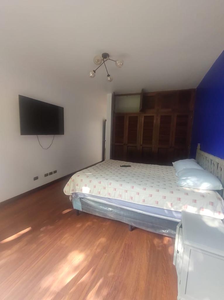 Venta de Casa o Casas, Terrenos, Propiedades, Apartamentos, Inmuebles en Guatemala, zona 11, zona 7, zona 2, zona 18, zona 16, Mixco, Carretera Al Salvador, Fraijanes, Santa Catarina Pinula, Antigua Guatemala, Villa Nueva, Villa Canales, San Miguel Petapa - Venta o Alquiler de Casas En Guatemala